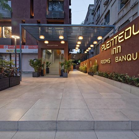 Plenteous Inn Ahmedabad Eksteriør billede