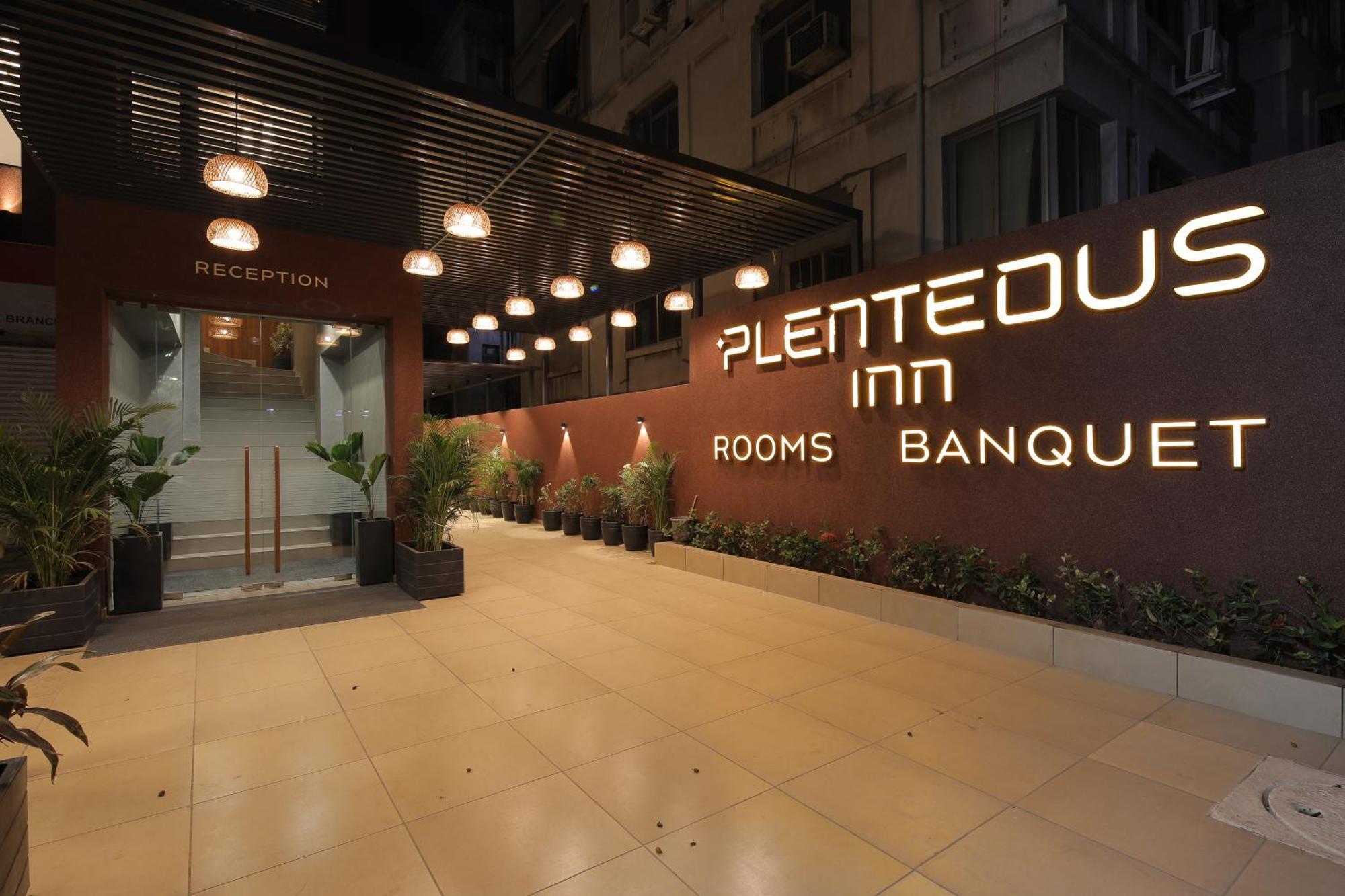 Plenteous Inn Ahmedabad Eksteriør billede